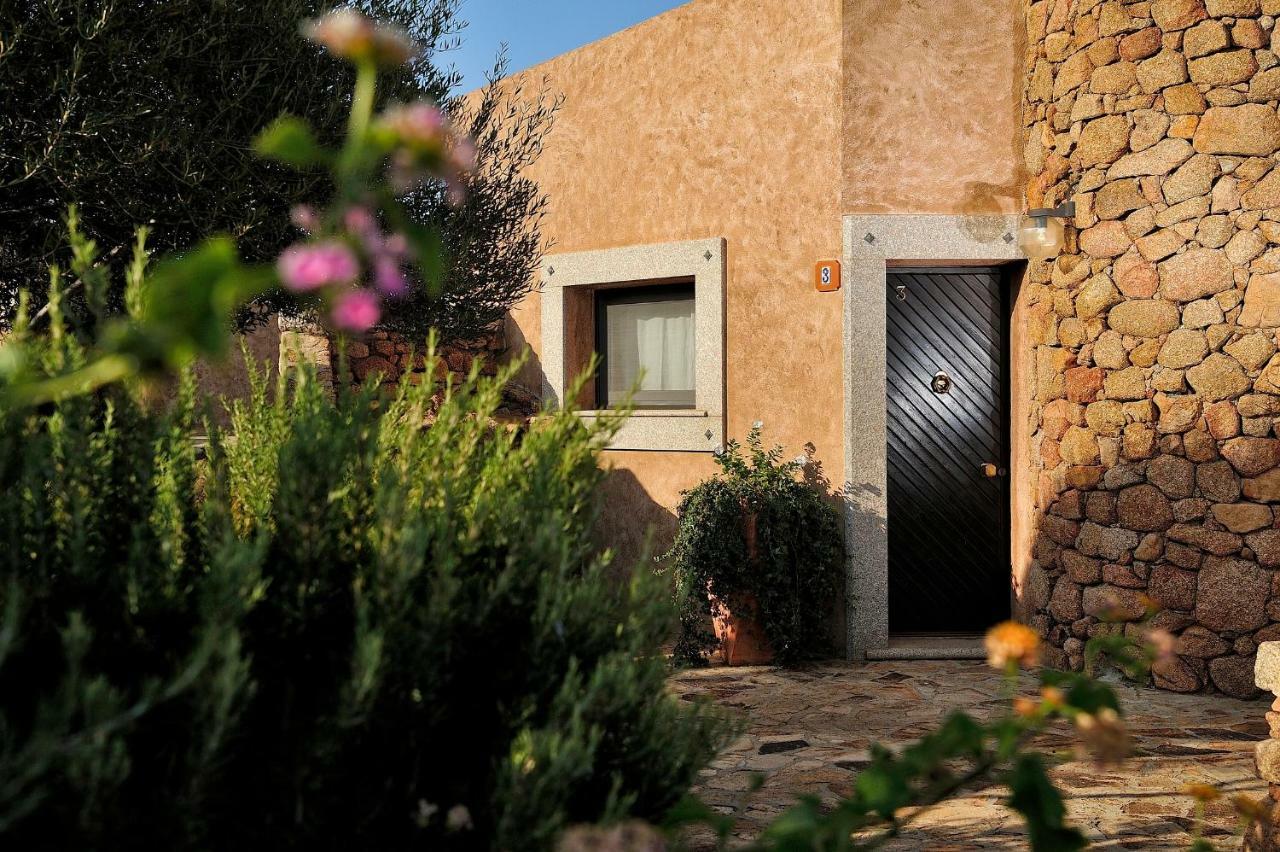 Residence L'Ea Di Lavru - Appartamenti Mono-Bilo-Trilocali Porto San Paolo  Dış mekan fotoğraf