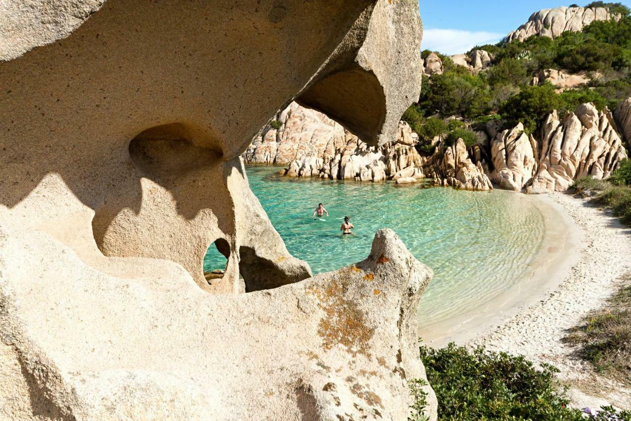 Residence L'Ea Di Lavru - Appartamenti Mono-Bilo-Trilocali Porto San Paolo  Dış mekan fotoğraf