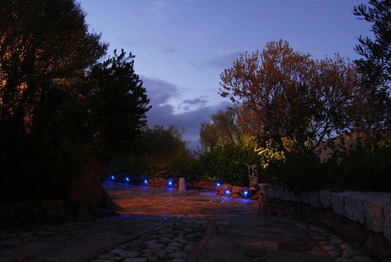 Residence L'Ea Di Lavru - Appartamenti Mono-Bilo-Trilocali Porto San Paolo  Dış mekan fotoğraf