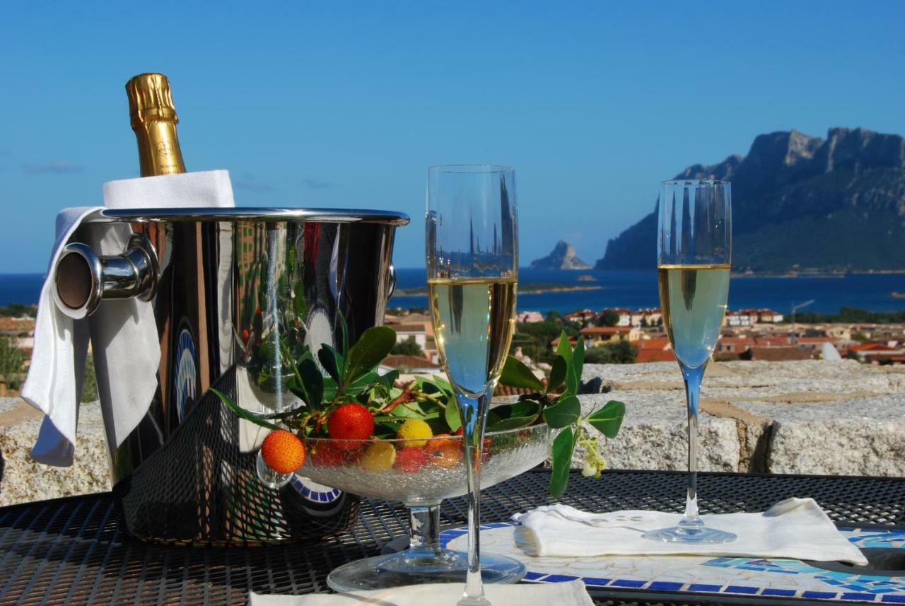 Residence L'Ea Di Lavru - Appartamenti Mono-Bilo-Trilocali Porto San Paolo  Dış mekan fotoğraf