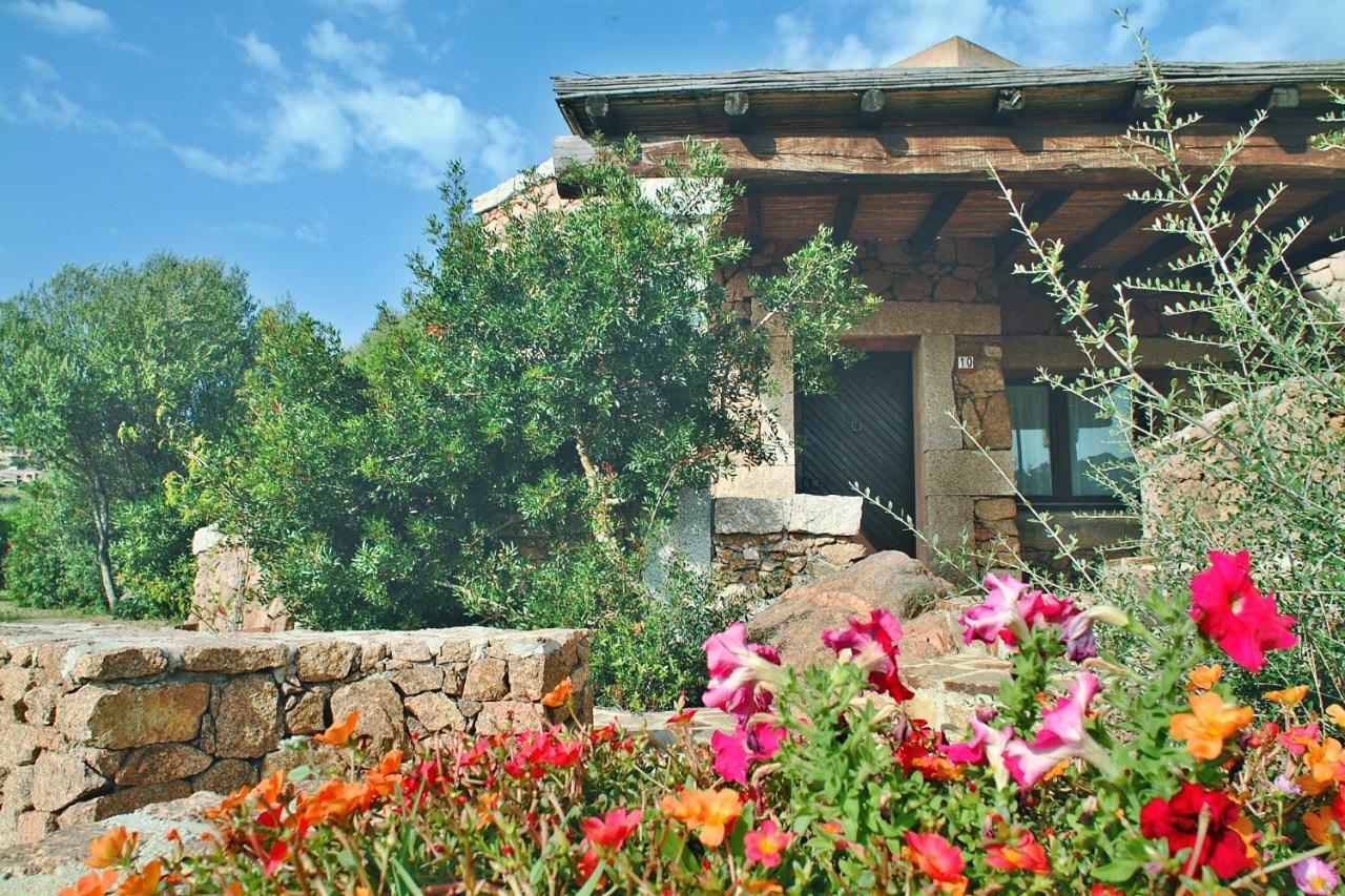 Residence L'Ea Di Lavru - Appartamenti Mono-Bilo-Trilocali Porto San Paolo  Dış mekan fotoğraf