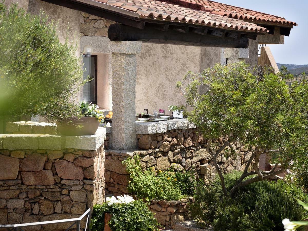 Residence L'Ea Di Lavru - Appartamenti Mono-Bilo-Trilocali Porto San Paolo  Dış mekan fotoğraf